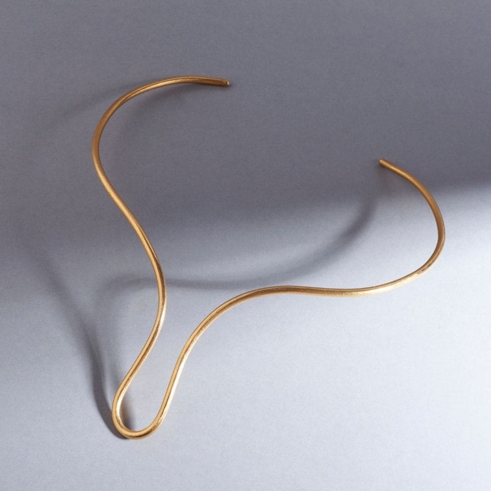 Gargantilla Galatea Baño Oro 24 Kilates para mujer moderna estilo minimalista contemporaneo